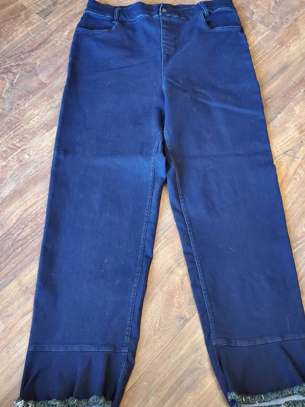 HUE Navy Blue Ankle Crop Stretch Jeans